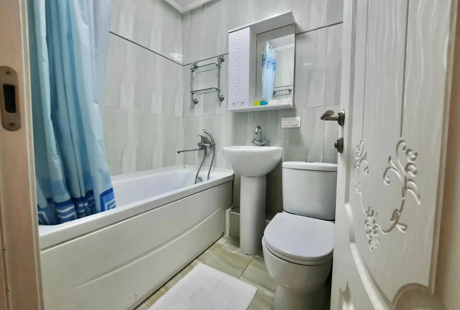 Flat in the city center Almaty 0*,